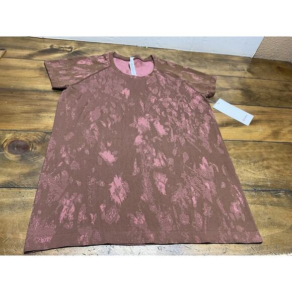 NWT Lululemon Size 14 Swiftly Tech Short Sleeve 2.0 Shirt SWRT/BRRO - Picture 1 of 10